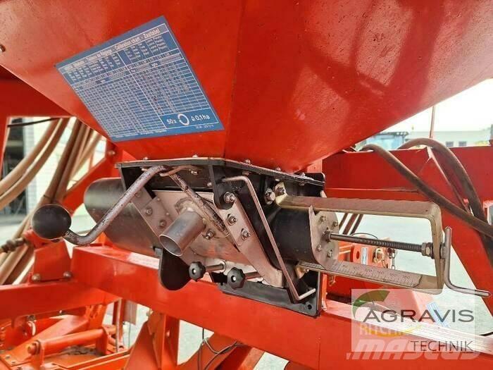 Kuhn HR 3003 Grades mecânicas e moto-cultivadores