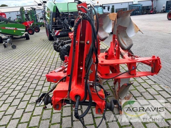 Kuhn VARI-MASTER 152 Charruas reversíveis