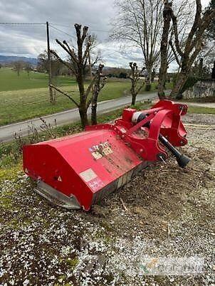 Omarv CUNEO 320 Gadanheiras e cortadores de folhas para pastos