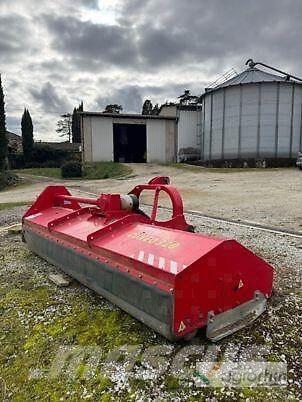 Omarv CUNEO 320 Gadanheiras e cortadores de folhas para pastos