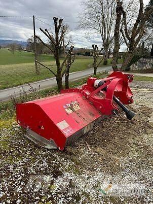 Omarv CUNEO 320 Gadanheiras e cortadores de folhas para pastos