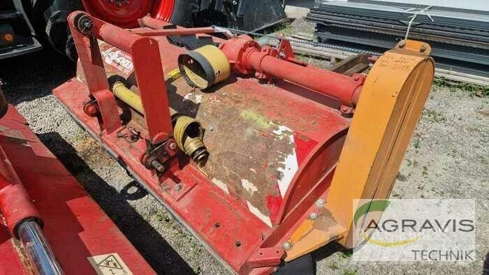  SCHLEGELMULCHER Gadanheiras e cortadores de folhas para pastos