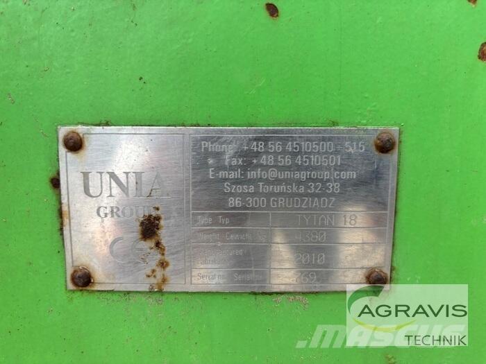 Unia TYTAN 18 Espalhadores de minério
