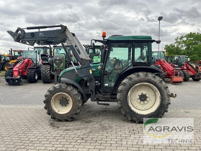 Valtra A 83 H Tratores Agrícolas usados