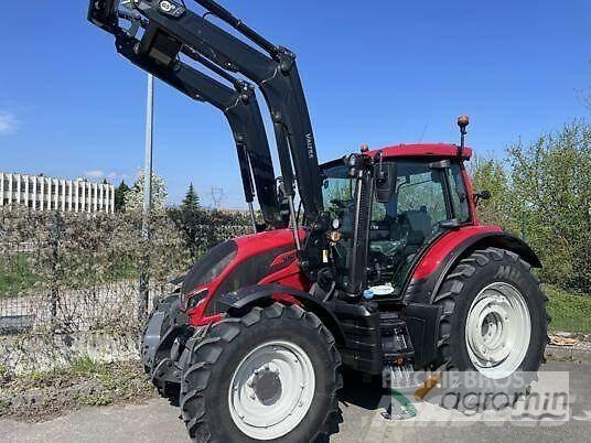 Valtra N135A Tratores Agrícolas usados