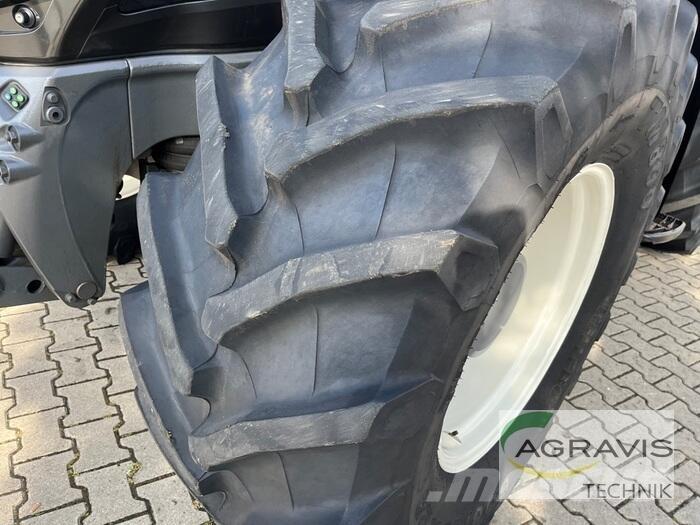 Valtra T 235 D 2A1 Tratores Agrícolas usados
