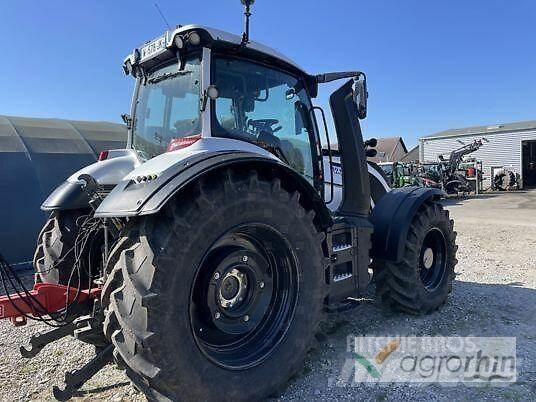 Valtra T215A Tratores Agrícolas usados