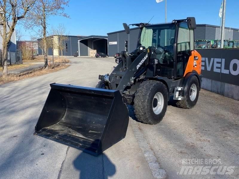 Doosan DL 80-7 Pás carregadoras de rodas