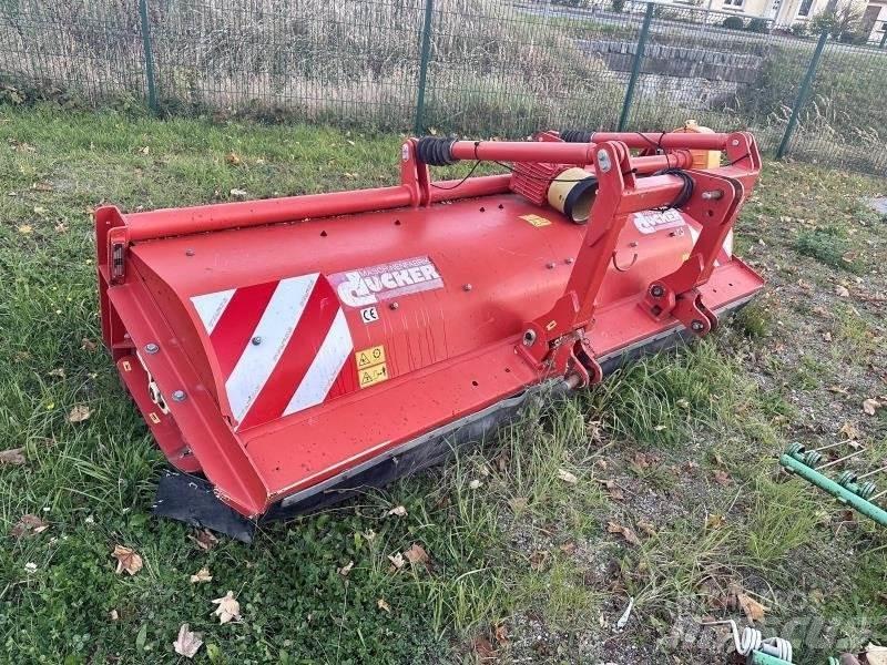 Dücker UM 30 Viradores de compostagem