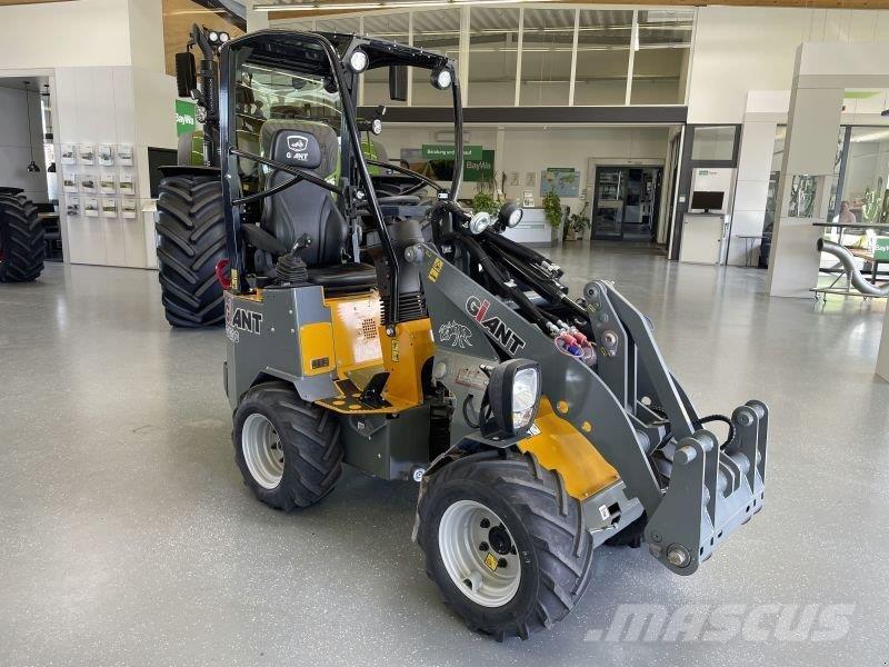 GiANT G1200 Carregadoras de direcção deslizante