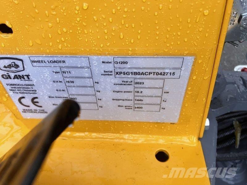 GiANT G1200 Carregadoras de direcção deslizante