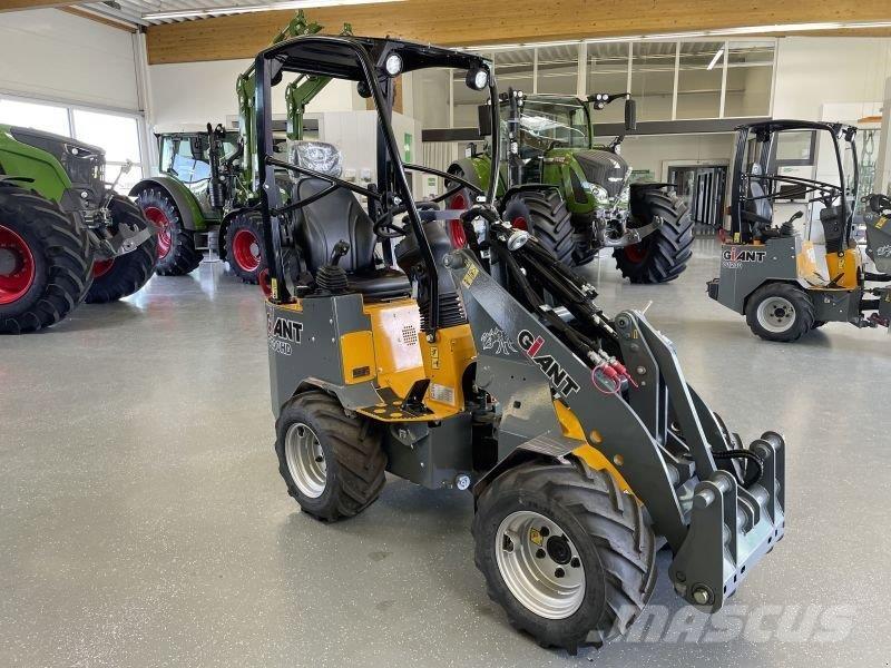 GiANT G1200 HD Carregadoras de direcção deslizante