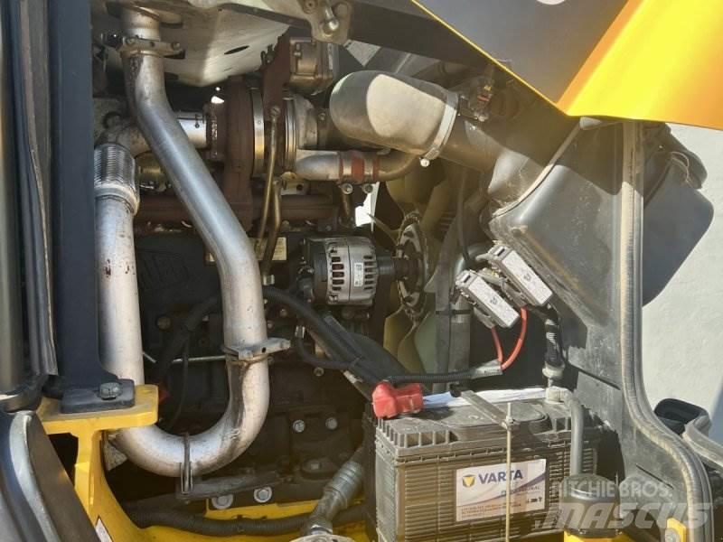 JCB TM 320 S Pás carregadoras de rodas