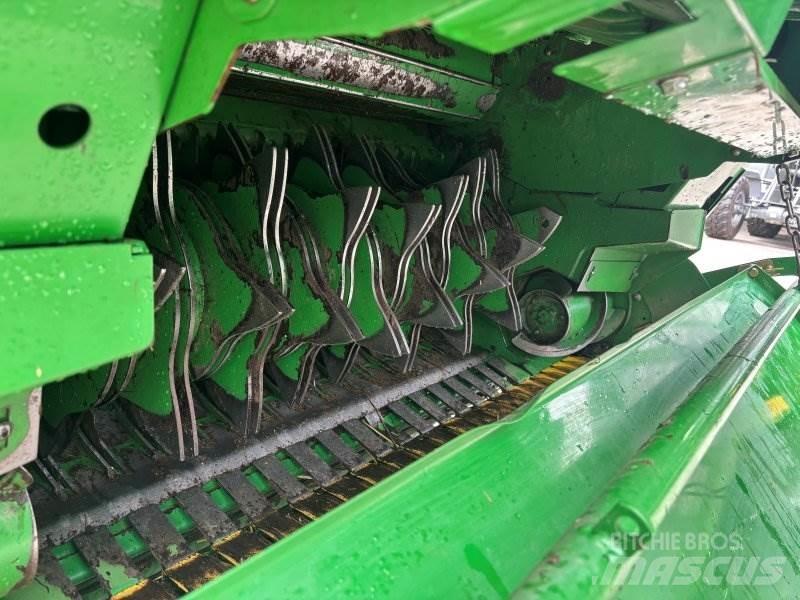 John Deere 623 Enfardadeira de rolos