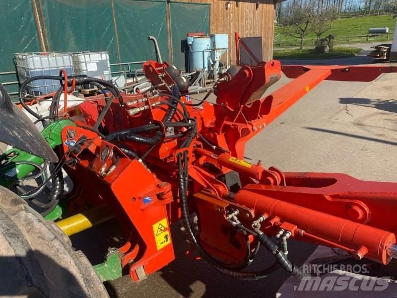 Kuhn FC 883 Gadanheiras