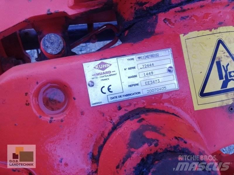 Kuhn MM 112 Charruas convencionais