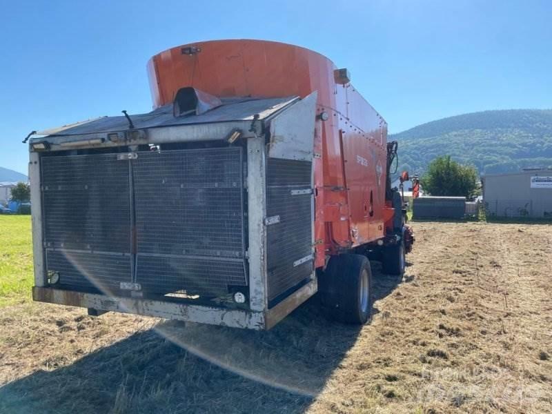 Kuhn SPW 25 Alimentadores de misturadoras