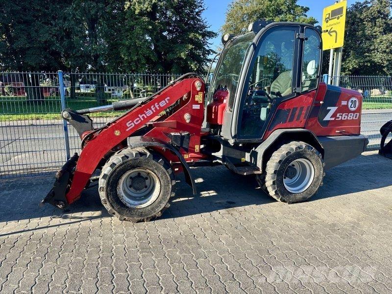 Schäffer 5680Z Pás carregadoras de rodas