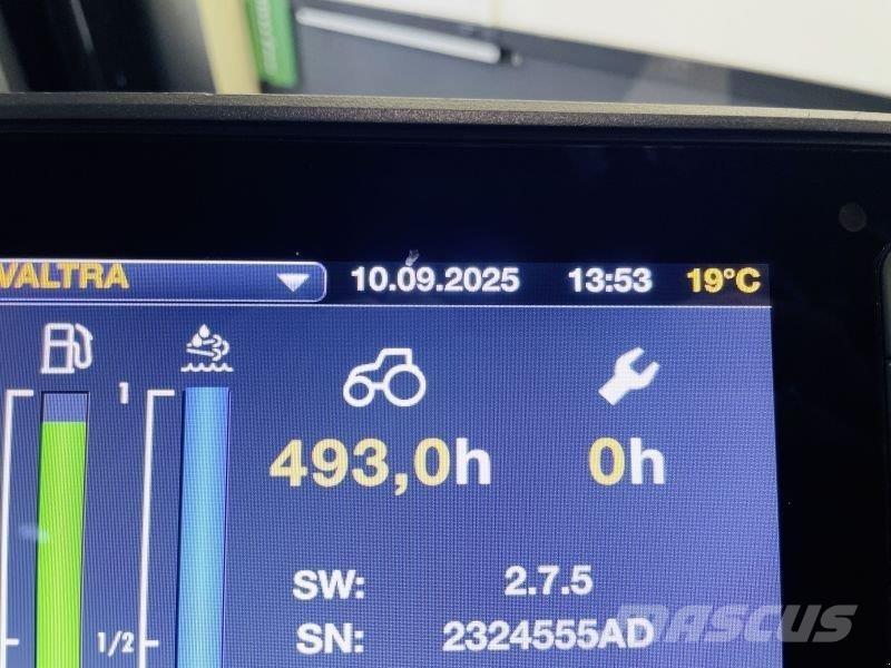 Valtra T215D Tratores Agrícolas usados