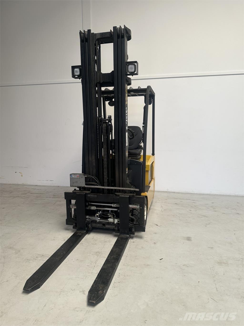 Yale ERP16ATF AC (SWB) Empilhadores eléctricos
