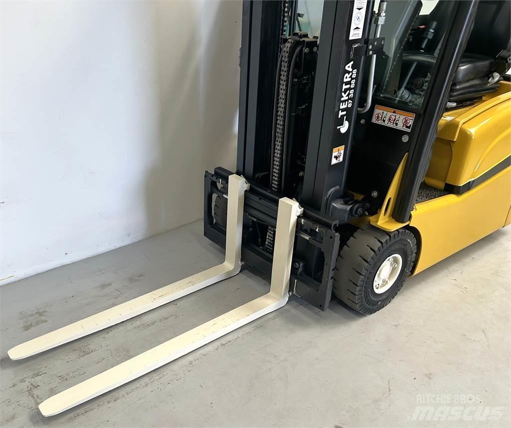Yale ERP16VT (SWB) Empilhadores eléctricos