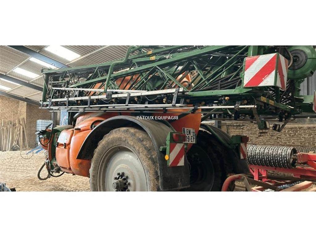Amazone UX5200 Pulverizadores rebocados
