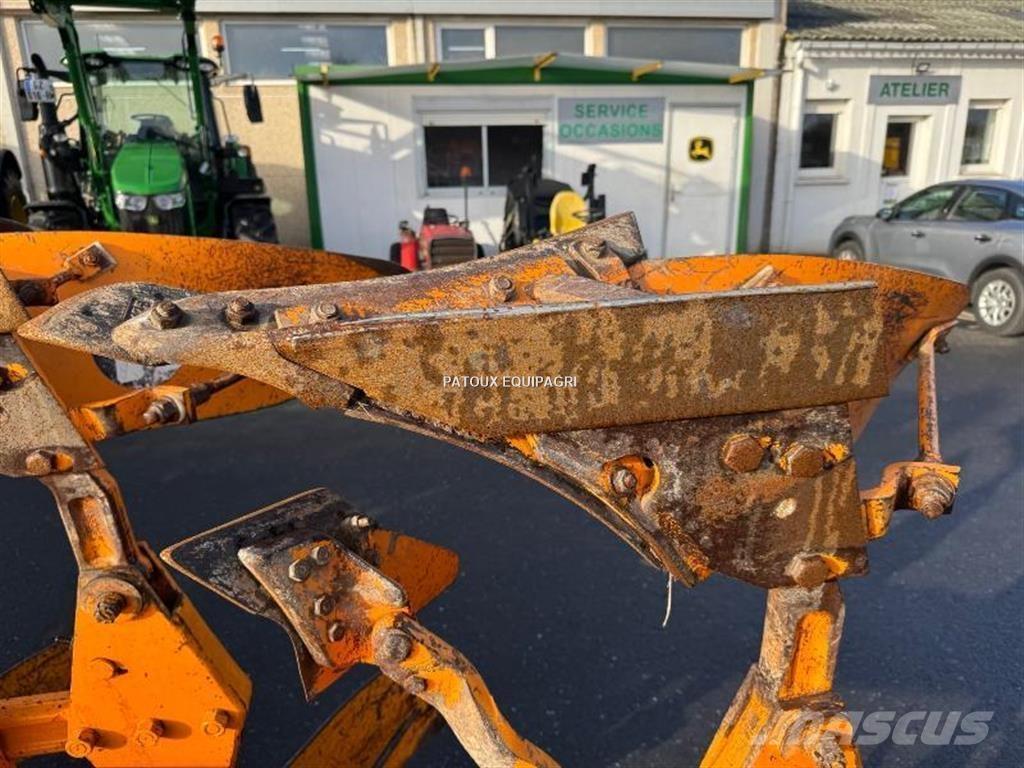 Huard 670 Charruas convencionais