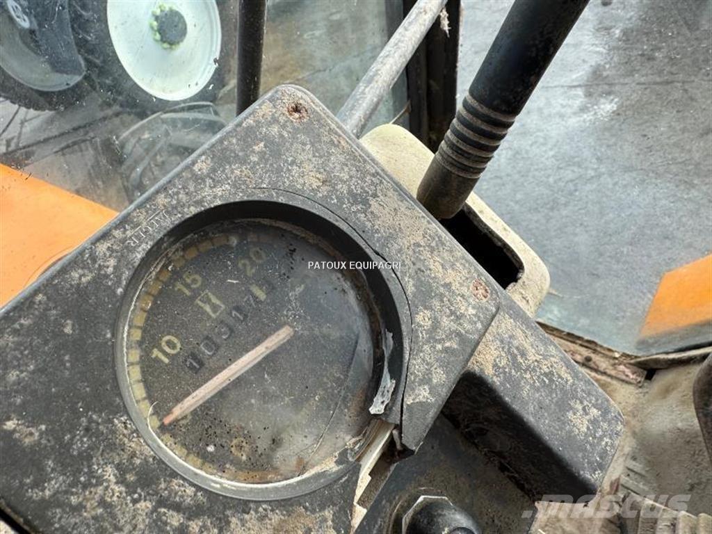 Renault 133-14 T Tratores Agrícolas usados