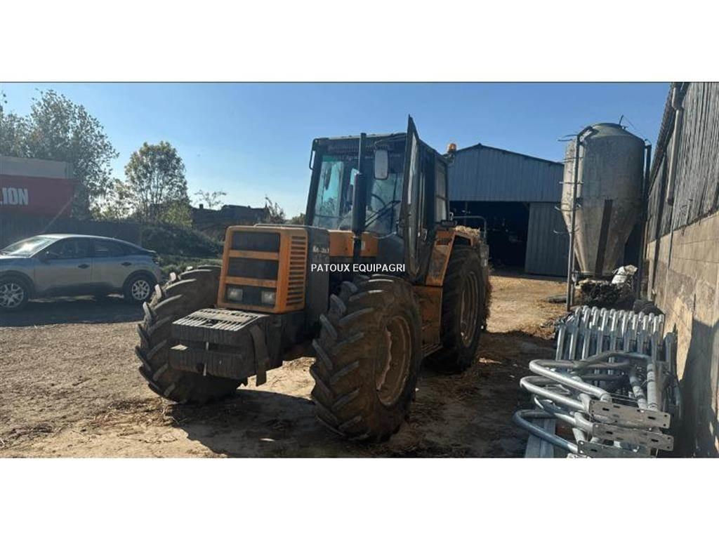 Renault 133-14 T Tratores Agrícolas usados