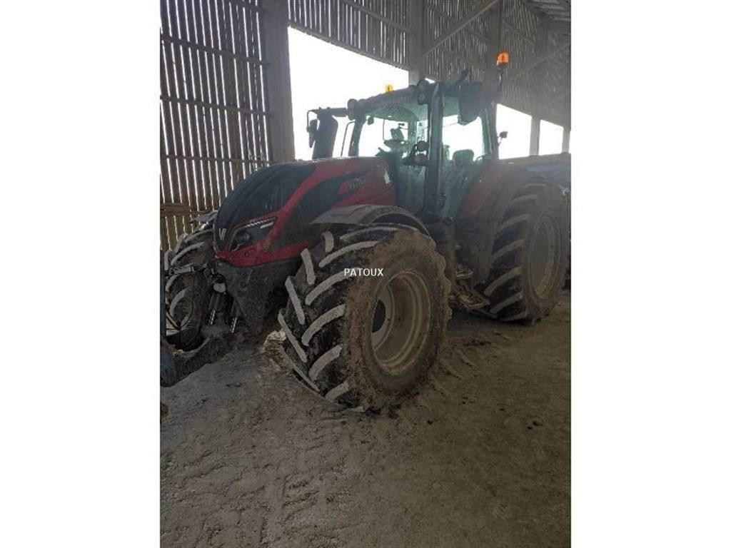 Valtra T214 DIRECT Tratores Agrícolas usados