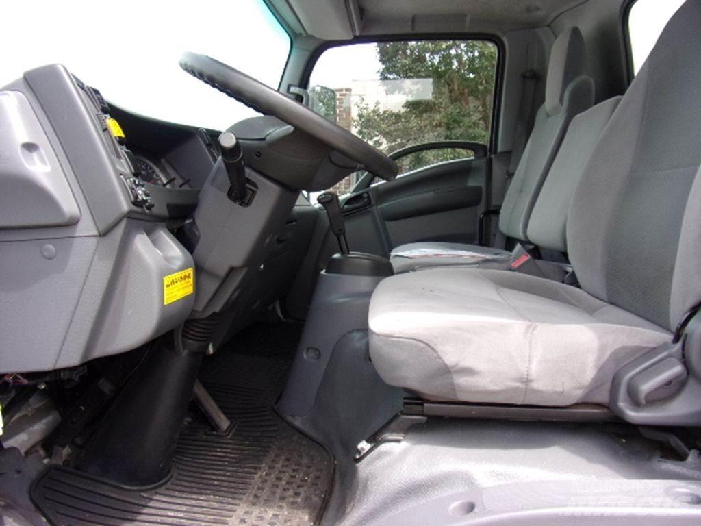 Isuzu NPR HD Camiões de caixa fechada