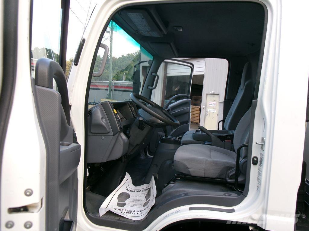 Isuzu NPRHD Camiões de caixa fechada