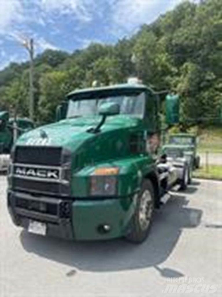 Mack AN64T Tractores (camiões)