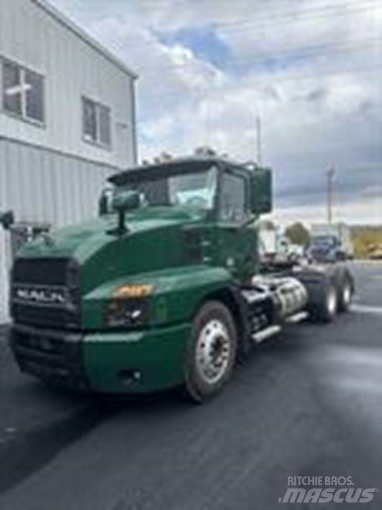 Mack AN64T Tractores (camiões)