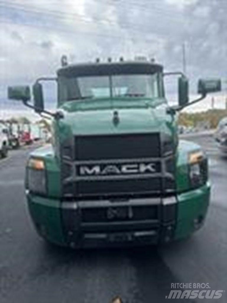 Mack AN64T Tractores (camiões)