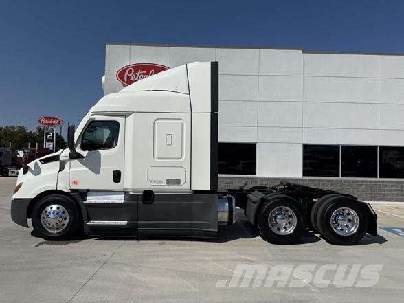 Freightliner CASCADIA 116 Tractores (camiões)
