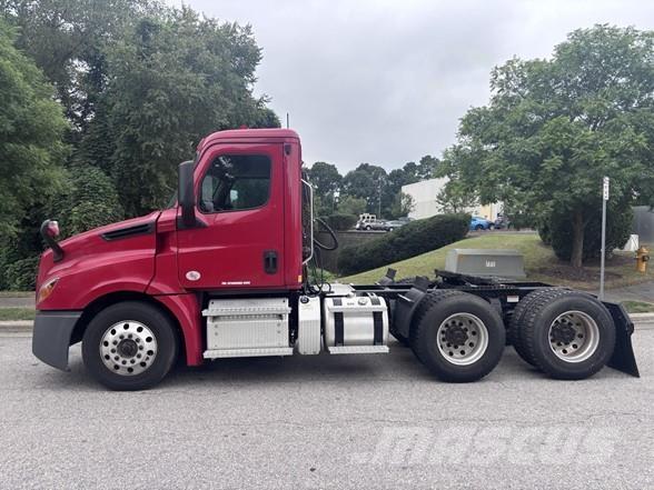 Freightliner CASCADIA 126 Tractores (camiões)