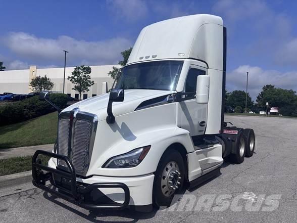 Kenworth T680 Tractores (camiões)