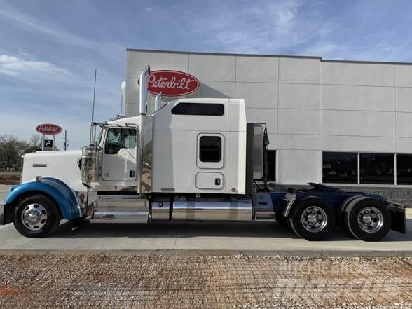 Kenworth W900B Tractores (camiões)