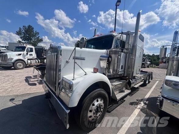 Kenworth W900B Tractores (camiões)