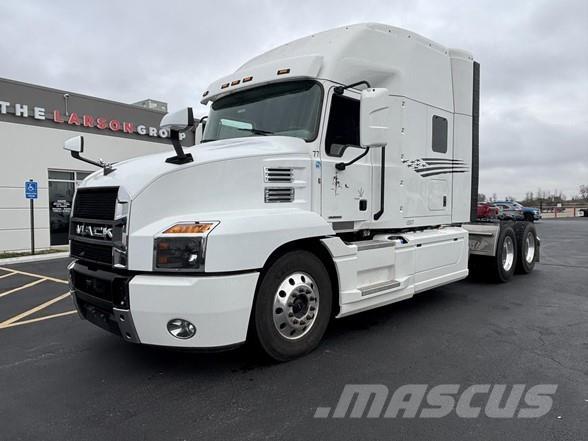 Mack ANTHEM 64T Tractores (camiões)