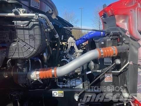 Peterbilt 536 Camiões de chassis e cabine
