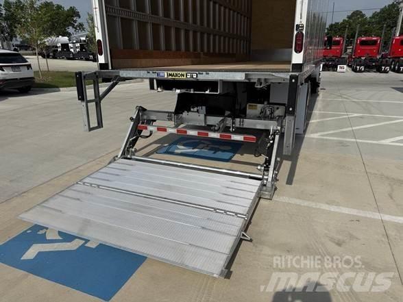 Peterbilt 536 Camiões de caixa fechada