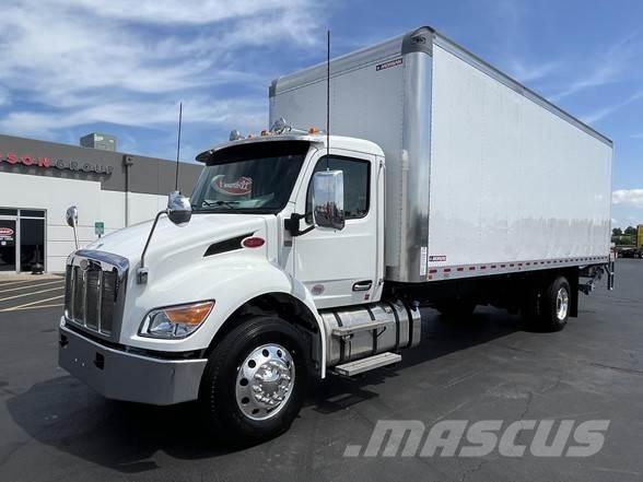 Peterbilt 536 Camiões de caixa fechada