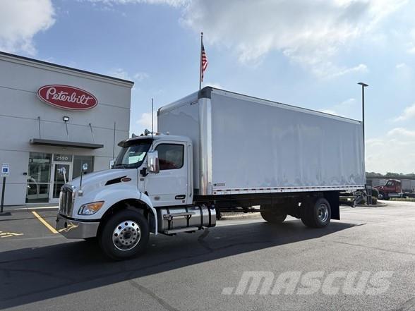 Peterbilt 536 Camiões de caixa fechada