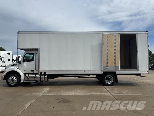 Peterbilt 536 Camiões de caixa fechada