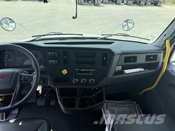 Peterbilt 537 Camiões estrado/caixa aberta