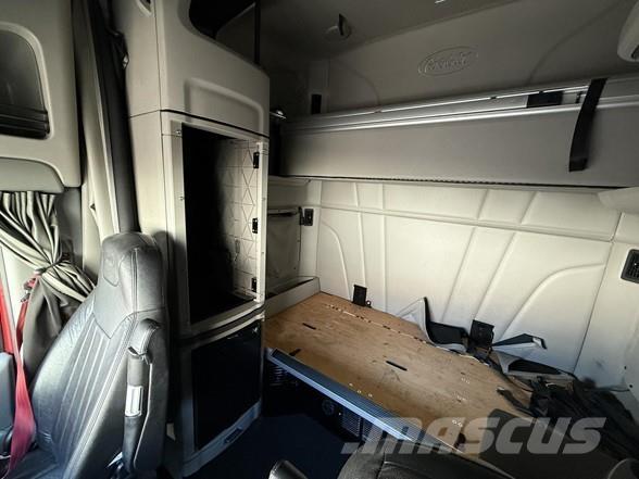 Peterbilt 579 Tractor Units