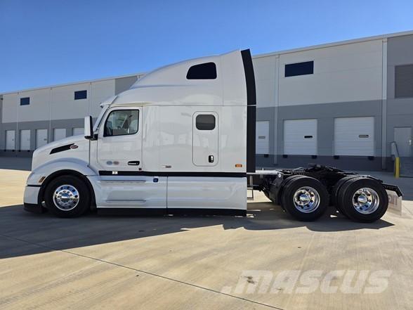 Peterbilt 579 Tractor Units