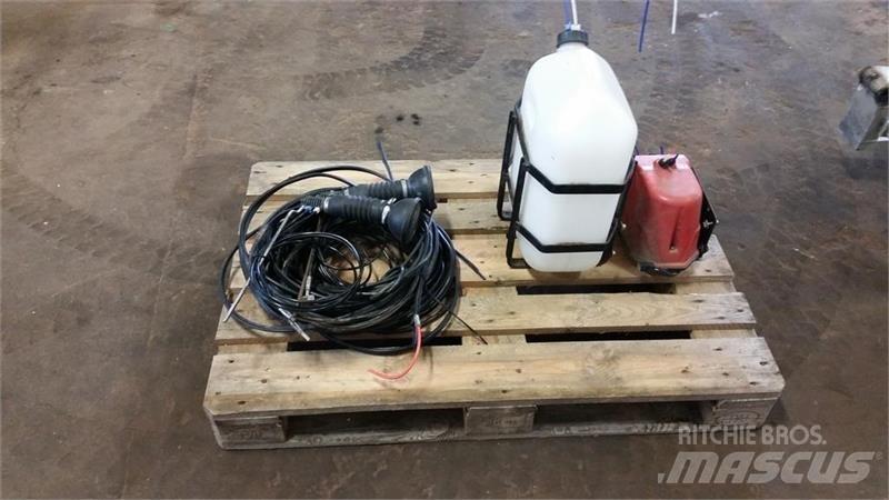  - - -  Skummarkør Pulverizadores rebocados